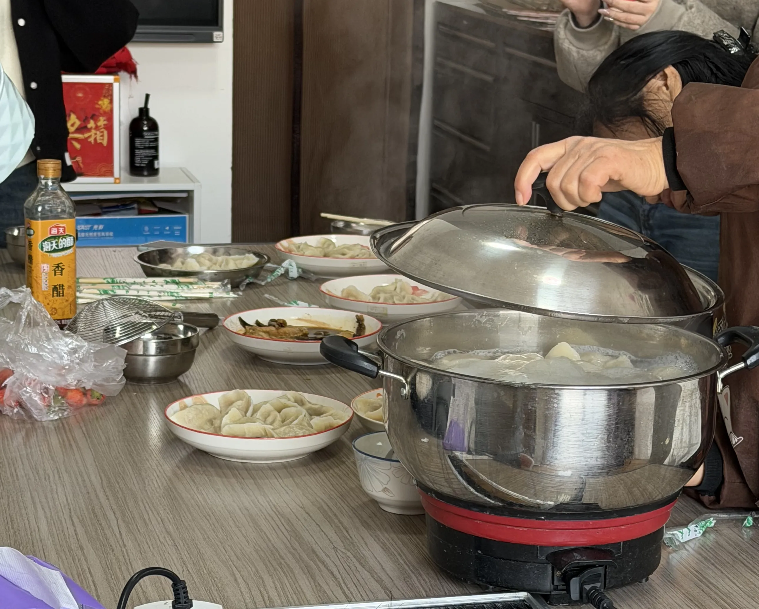 மாடோங் மற்றும் அனைவருக்கும் இணக்கமான மற்றும் வெற்றிகரமான ஆண்டாக அமைய வாழ்த்துக்கள்